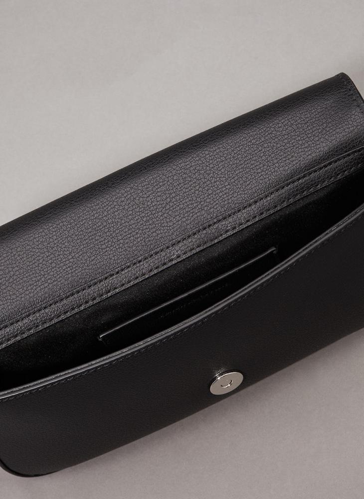 buy-calvin-klein-jeans-logo-detailed-flap-over-shoulder-bag_wf4