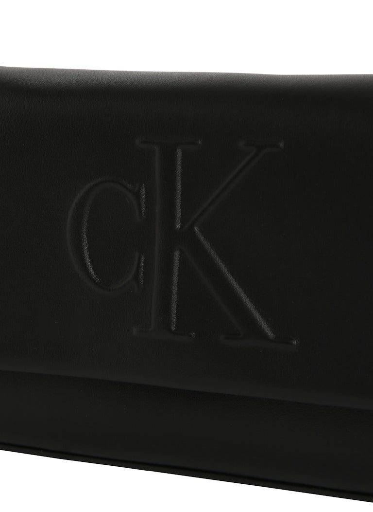 buy-calvin-klein-jeans-logo-detailed-shoulder-bag_5uj