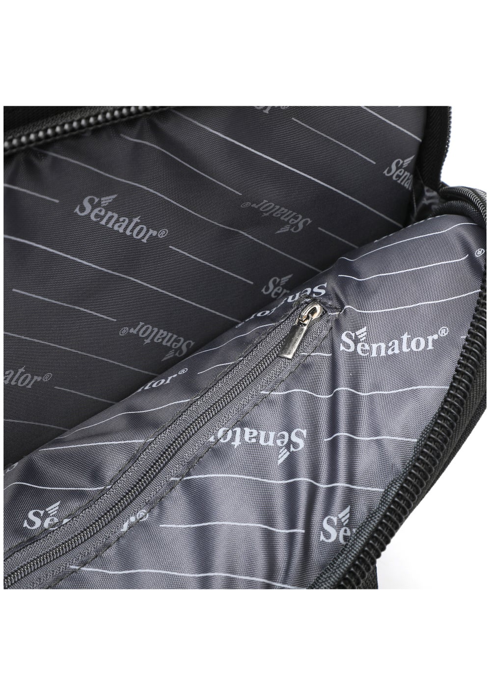 buy-senator-nylon-laptop-carrying-case-16-inch-lightweight-adjustable-shoulder-straps-business-college-school-students-kh8121-black_eju