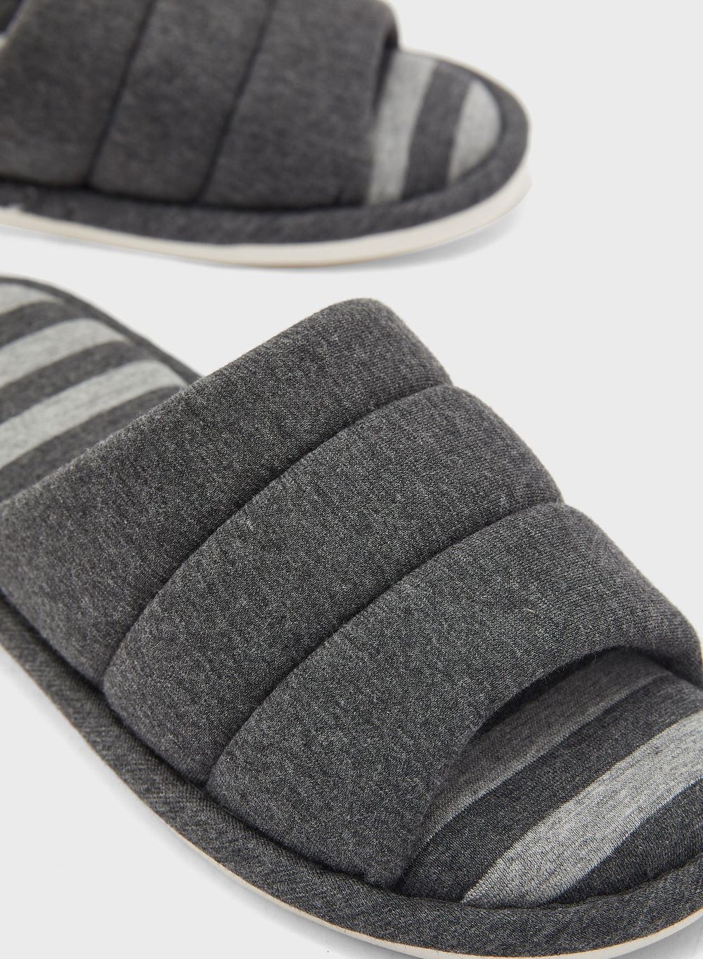 buy-seventy-five-striped-soft-bedroom-slippers_xft