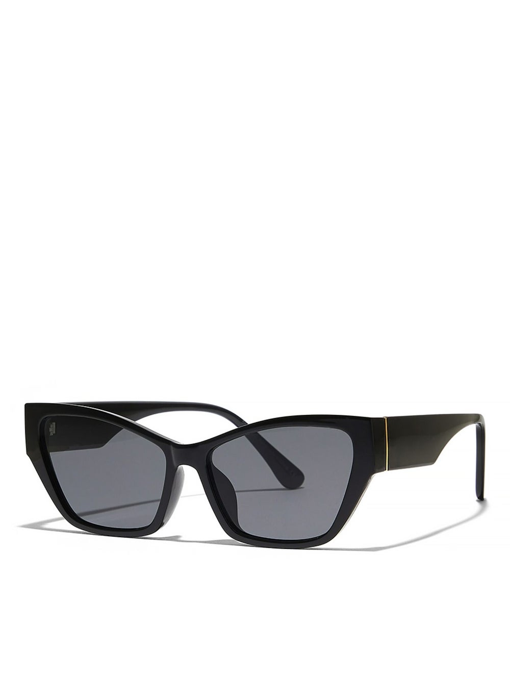buy-blackout-kayla-women-black-sunglasses-frame-material-thermoplastic-rubber-tr90-frame-color-black-lens-color-gray-full-rim_x01