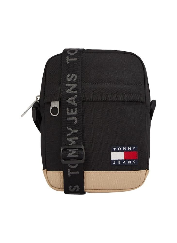 buy-tommy-jeans-essential-daily-reporter-bag_w50