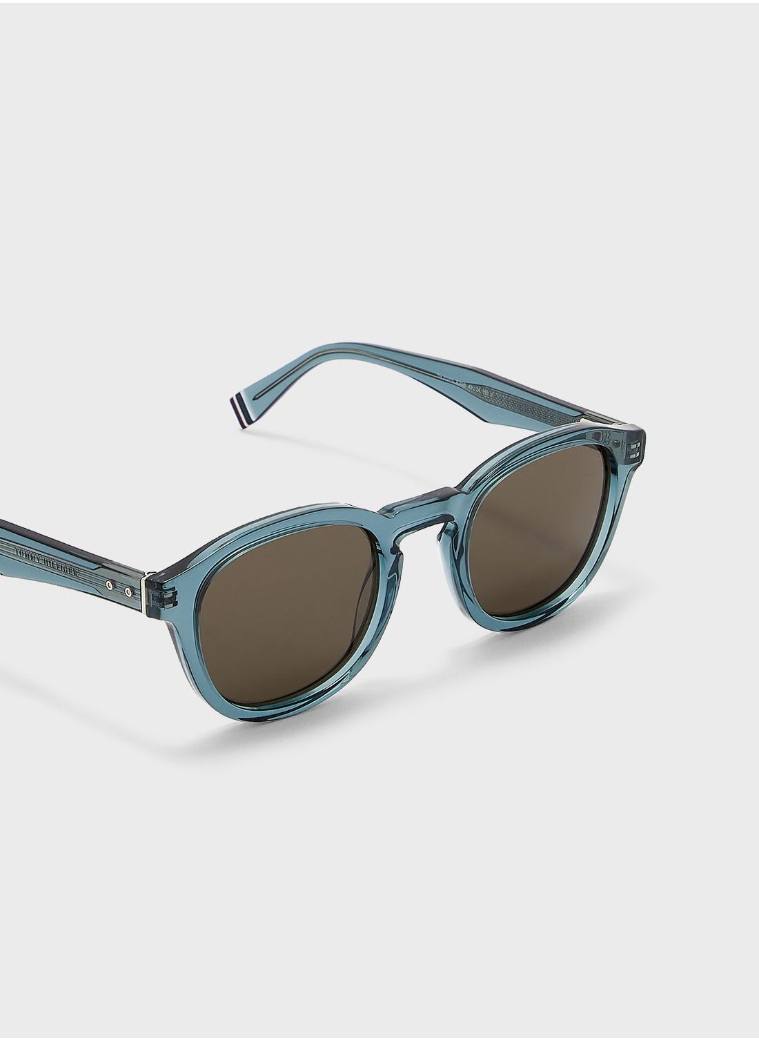 buy-tommy-hilfiger-round-sunglasses_nsw