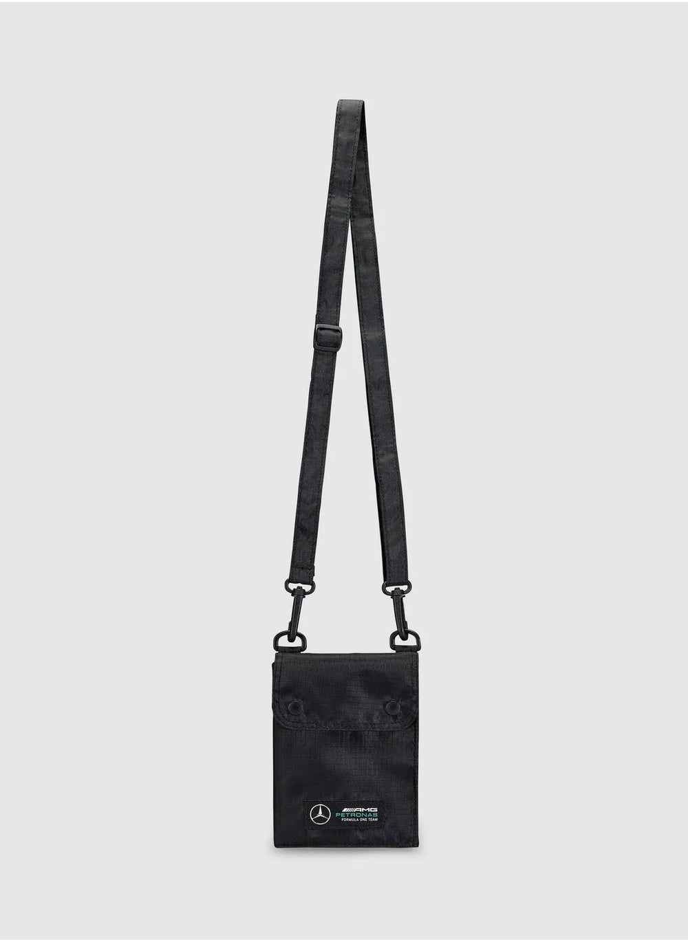 buy-amg-petronas-formula-1-team-travel-pouch_a4t