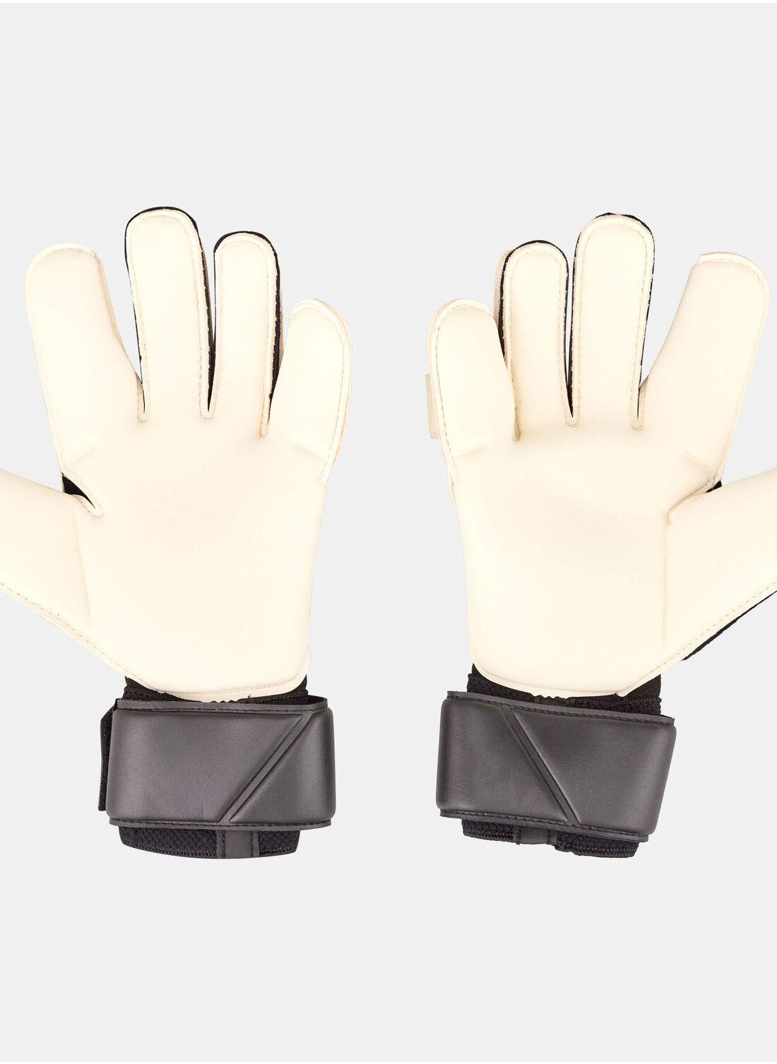 buy-nike-men-s-goalkeeper-vapor-grip3-football-gloves_qz3