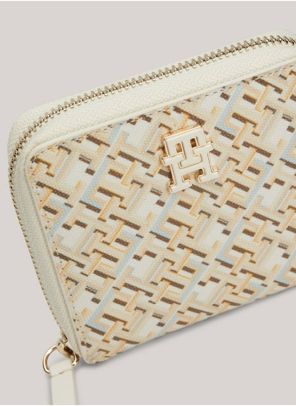 buy-tommy-hilfiger-zip-around-coin-wallet_6cp