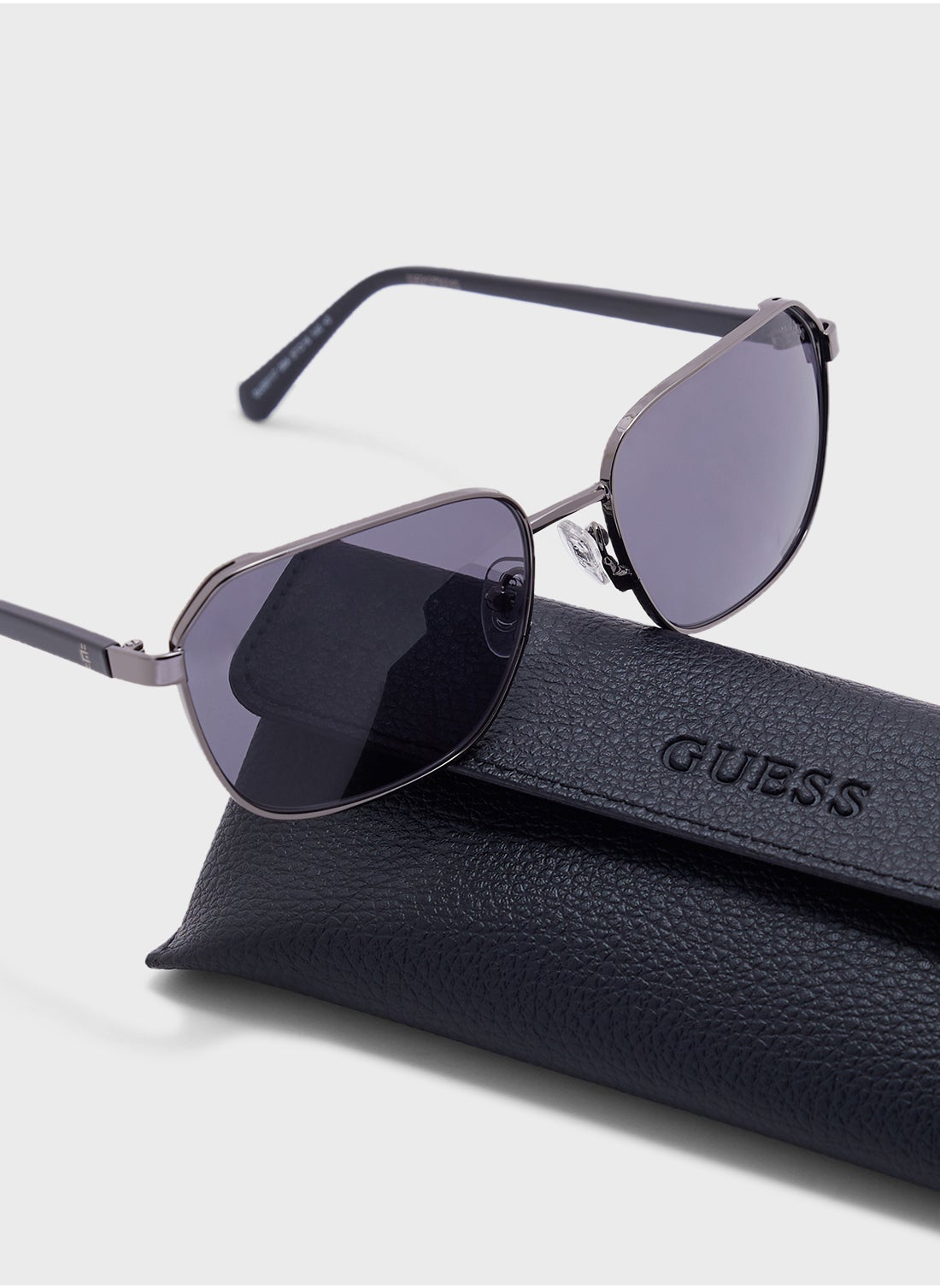 buy-guess-uv-protected-shaped-sunglasses_ge9