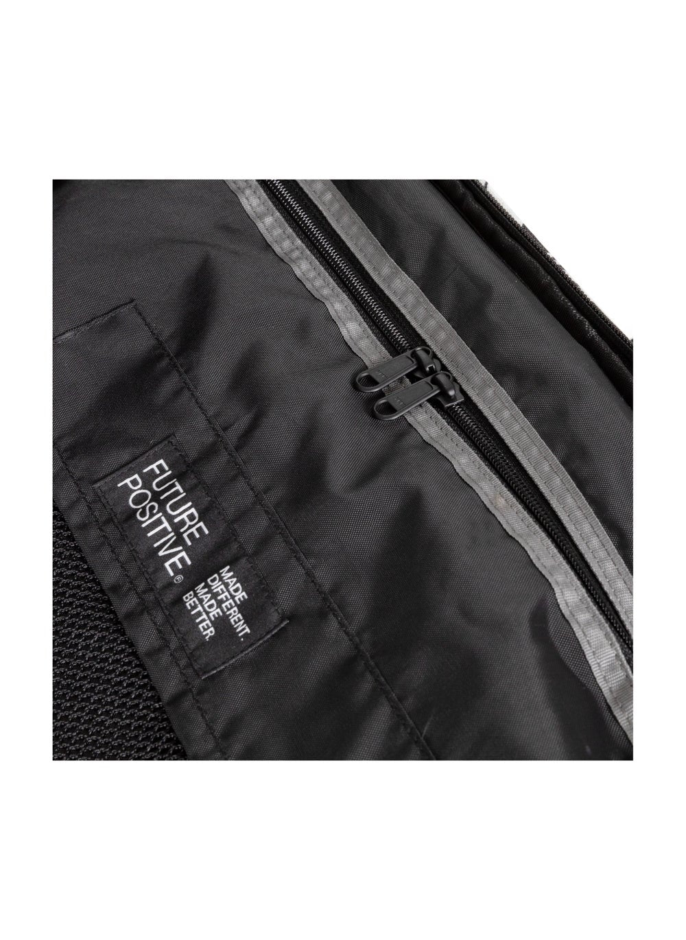buy-eastpak-transit-r-l-large-soft-luggagesmiley-yy-black_gvr