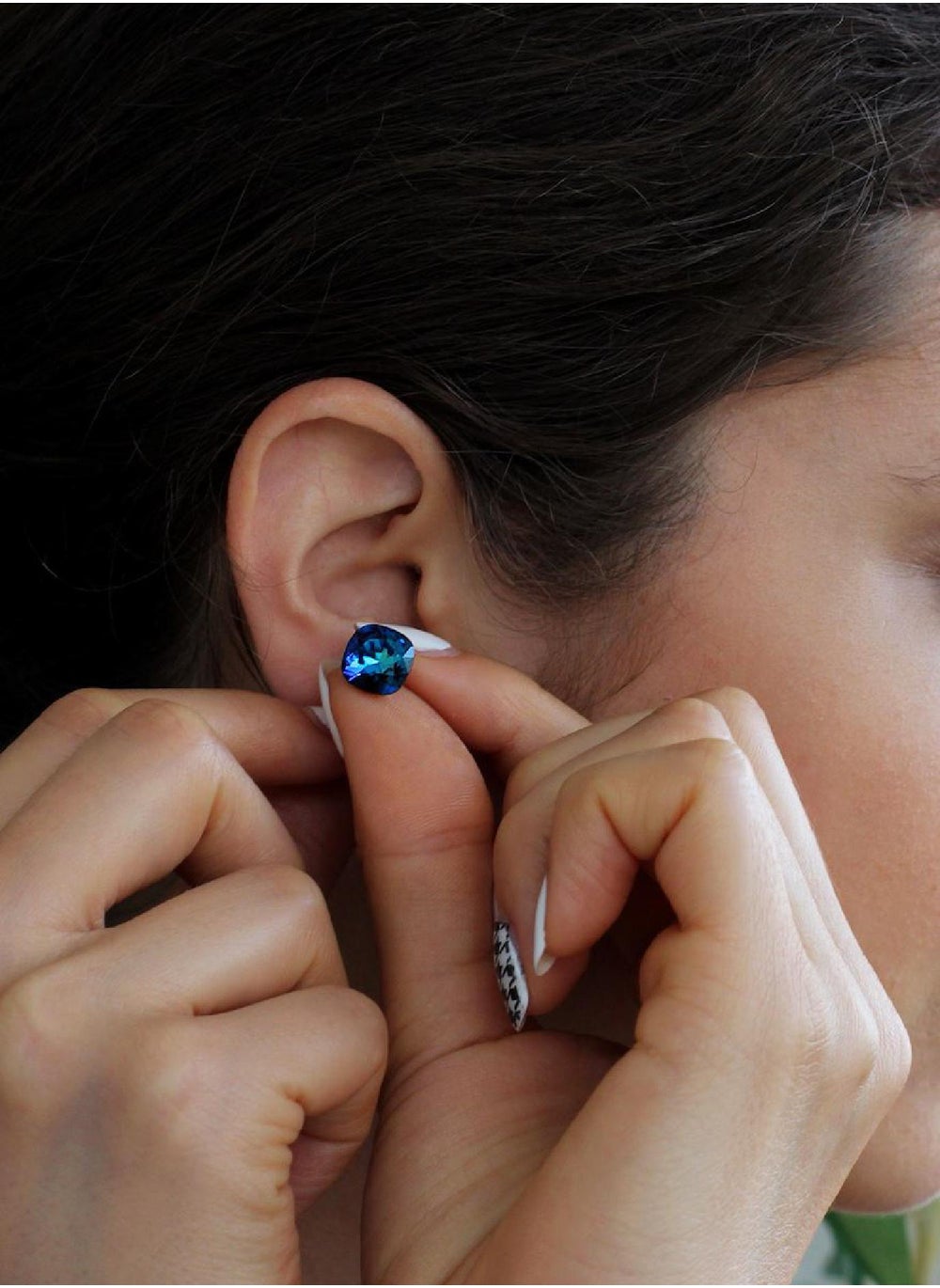 buy-seona-sophia-bermuda-blue-crystal-stud-earrings-captivating-color_tp0
