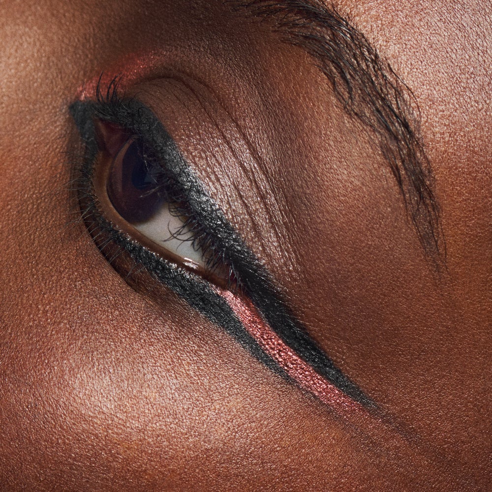 buy-mac-cosmetics-in-extreme-dimension-24hr-kajal-liner-extreme-black_old