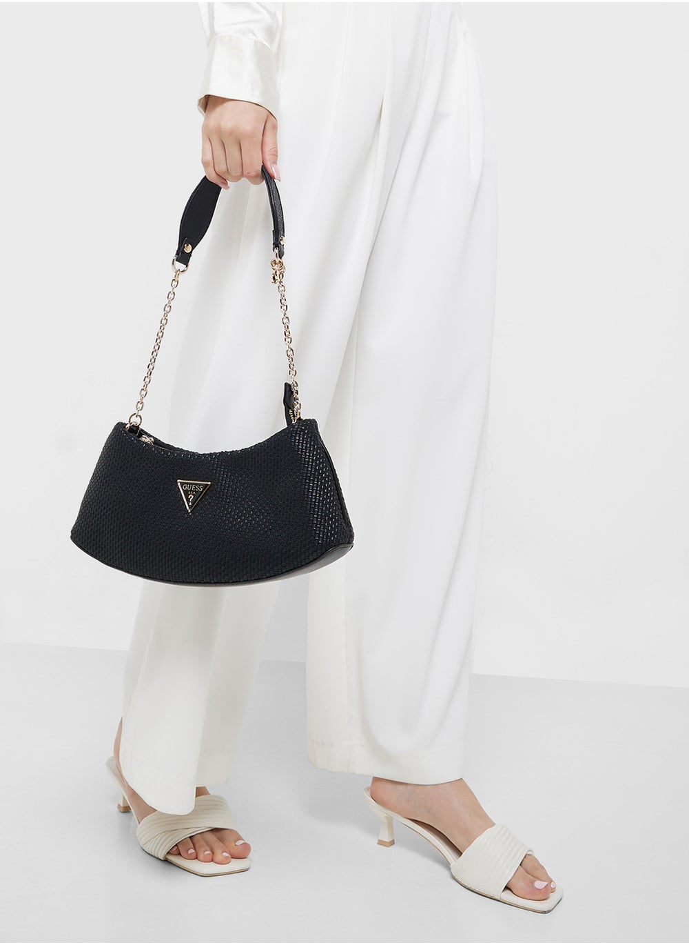 buy-guess-phaedra-top-zip-shoulder-bag_510