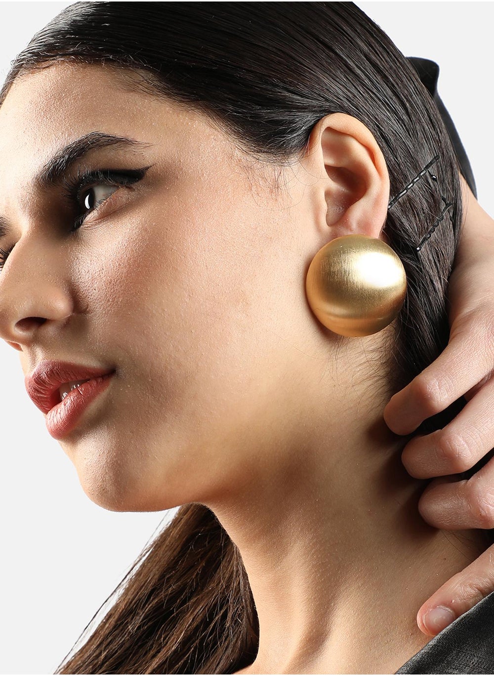 buy-sohi-party-stud-earrings_73t