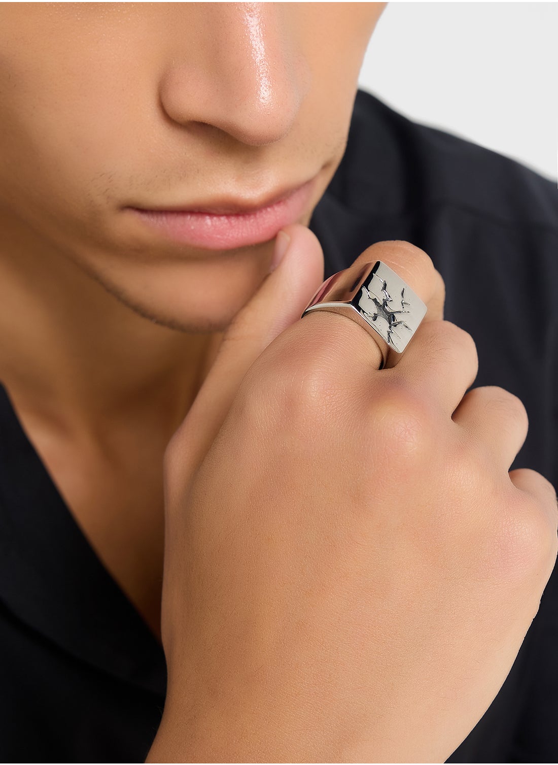 buy-seventy-five-signet-ring_4nx