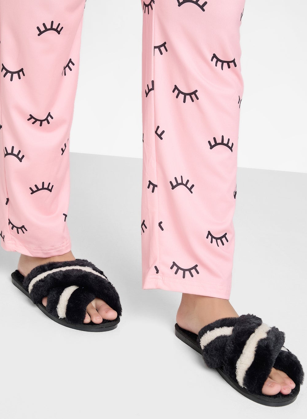 buy-ginger-stripe-cross-over-bedroom-slippers_4bq