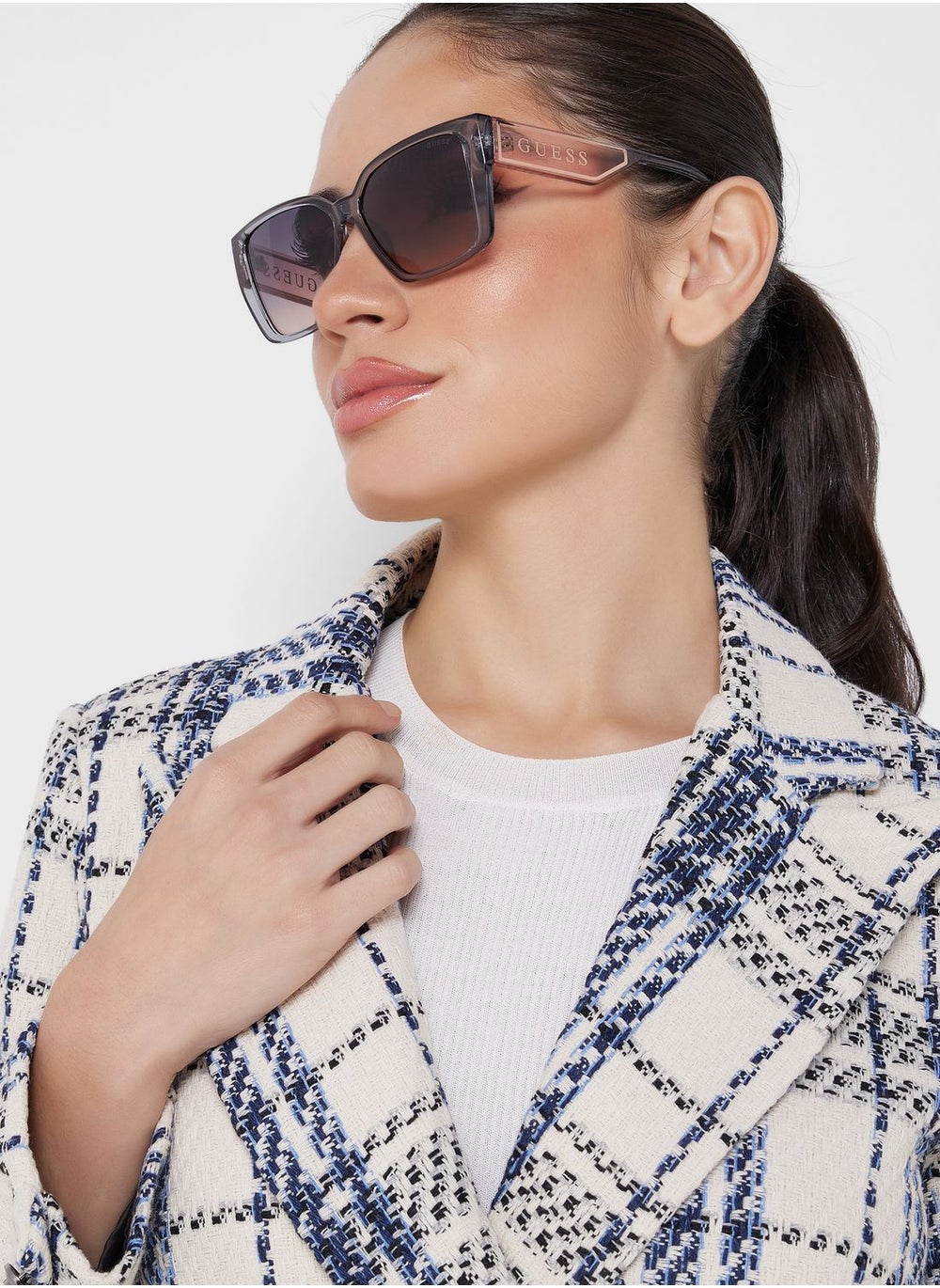 buy-guess-square-shaped-oversized-sunglasses_ylo