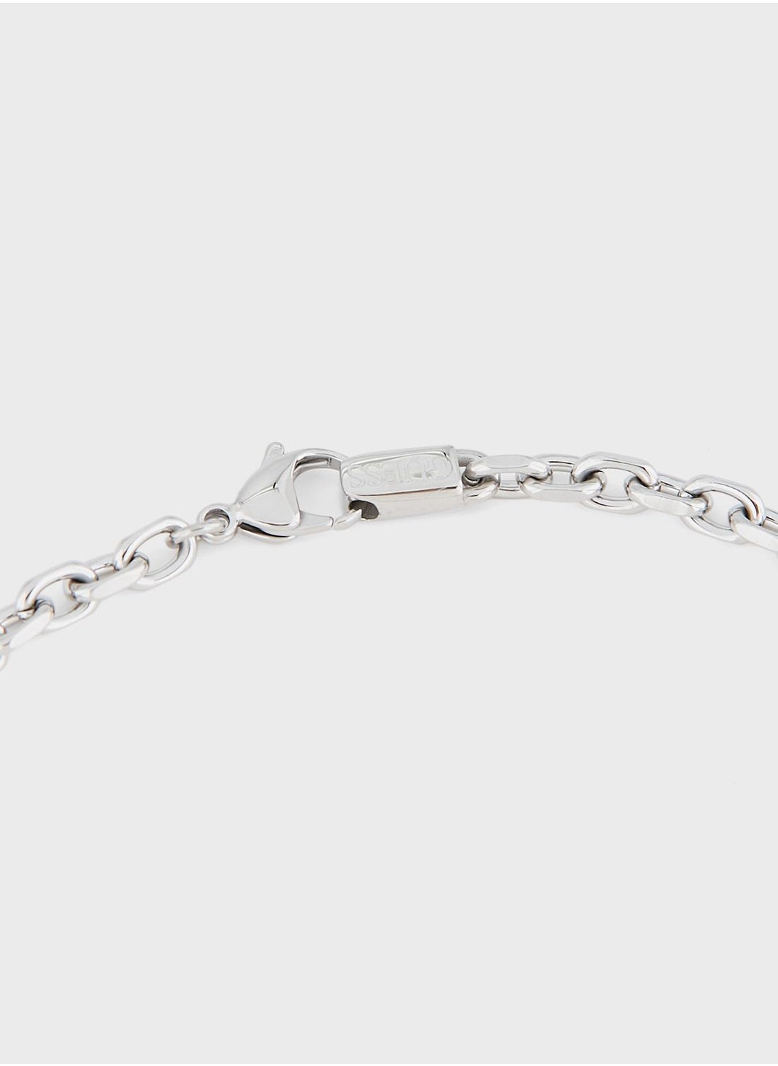 buy-guess-juxn03001jwstt-u-logo-plate-necklace_zqm