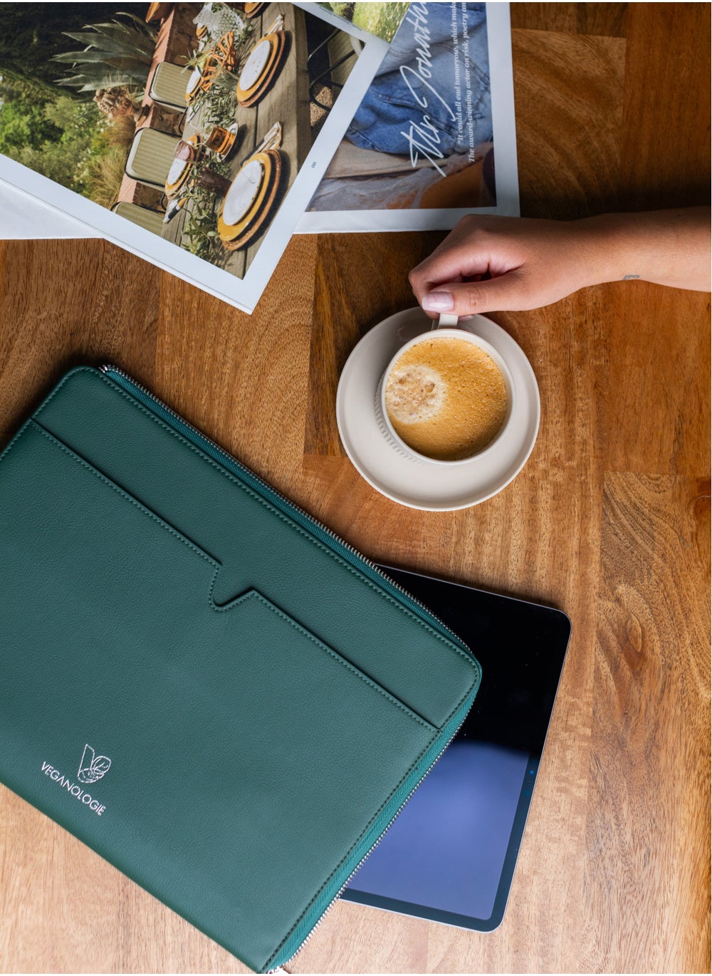 buy-veganologie-eden-apple-leather-laptop-sleeve-16-in-blue-made-from-40-apples_gtb