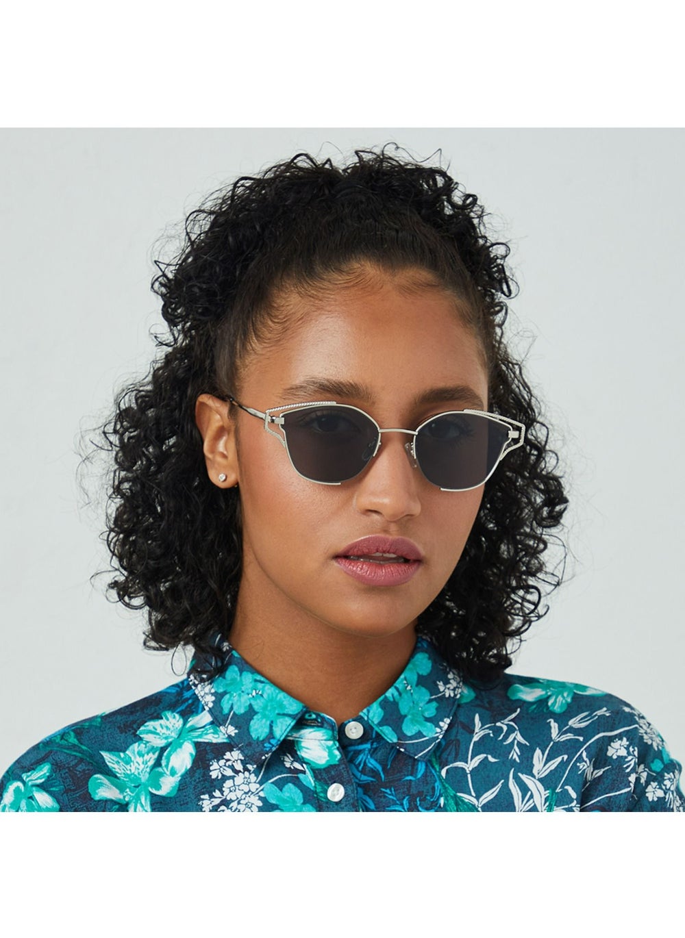 buy-blackout-hypatia-women-silver-sunglasses-frame-material-metal-frame-color-silver-lens-color-black-full-rim_h0h