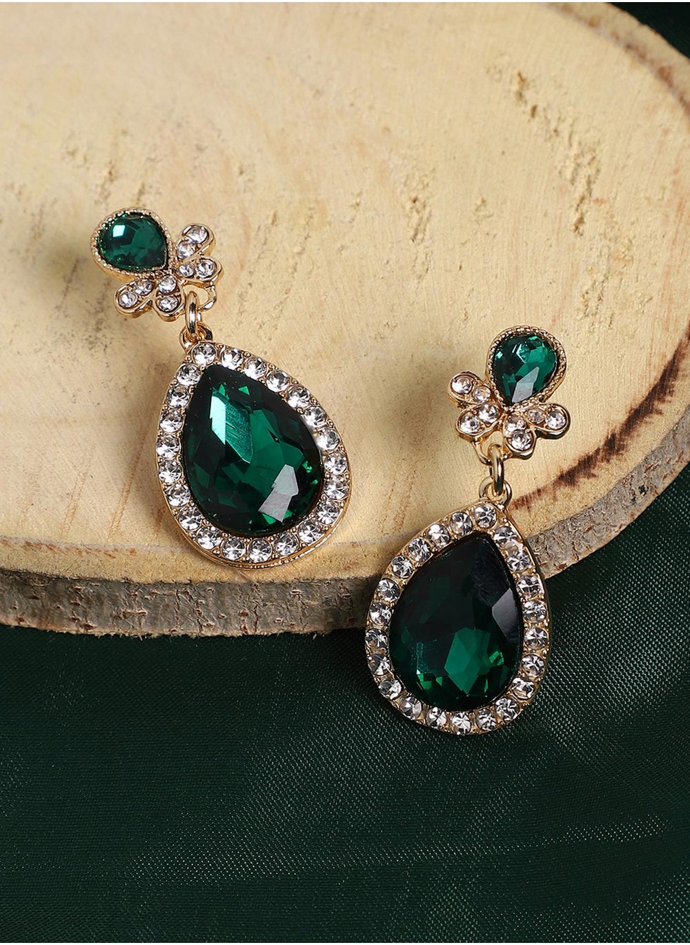 buy-sohi-party-earrings_x2f