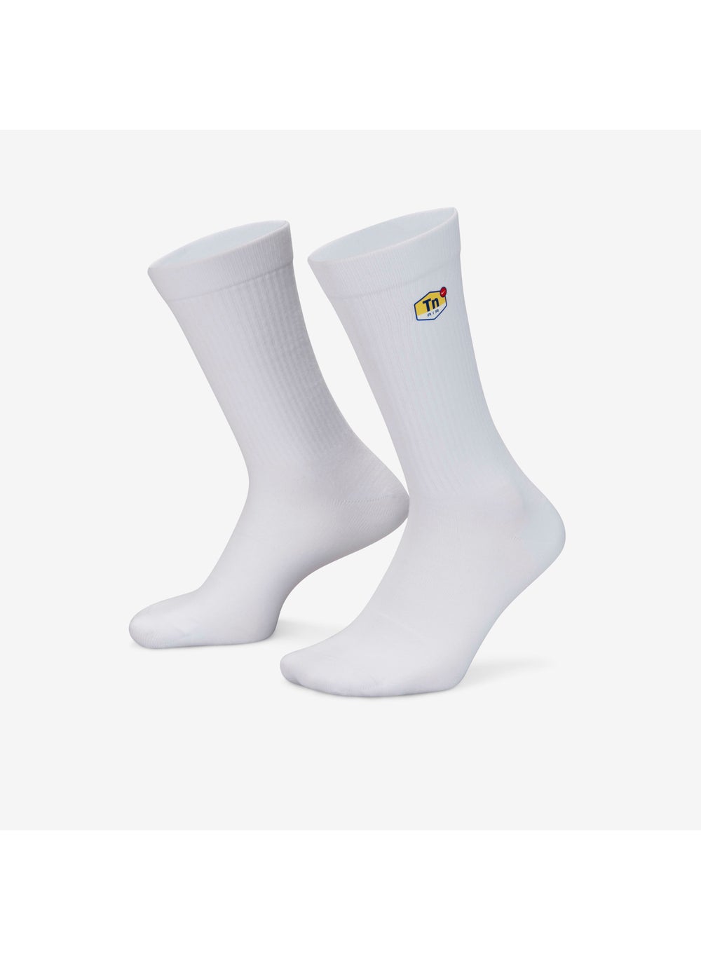 buy-nike-everyday-essentials-crew-socks_5uv