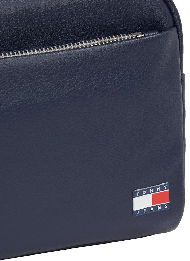 buy-tommy-jeans-heritage-leather-wash-bag_4x0