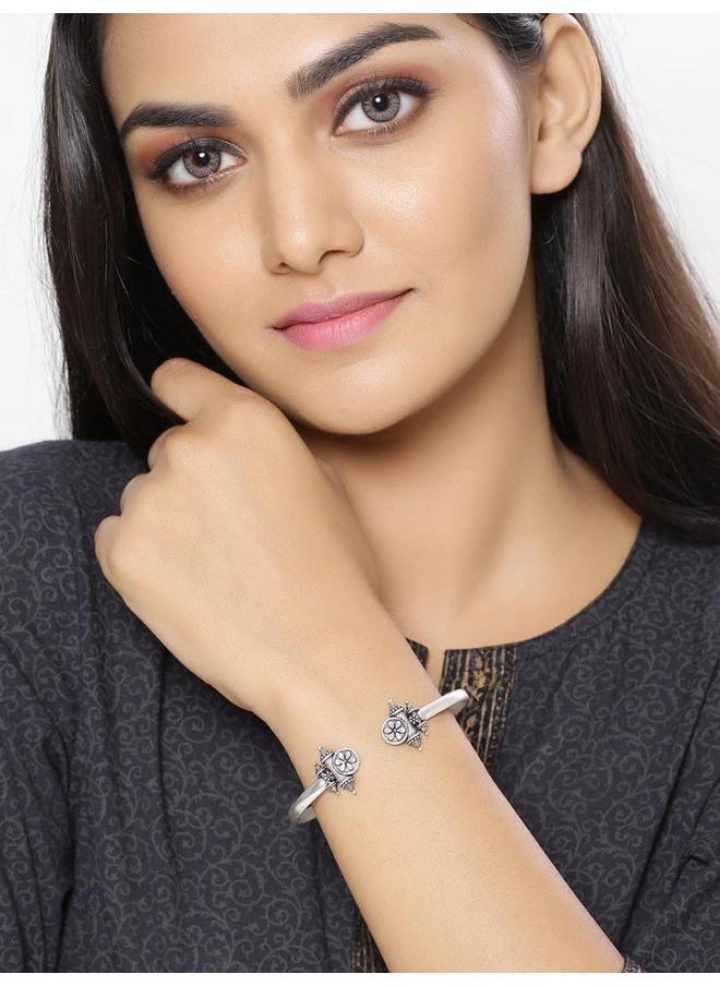 buy-voylla-nayantara-vintage-style-bracelet_if0