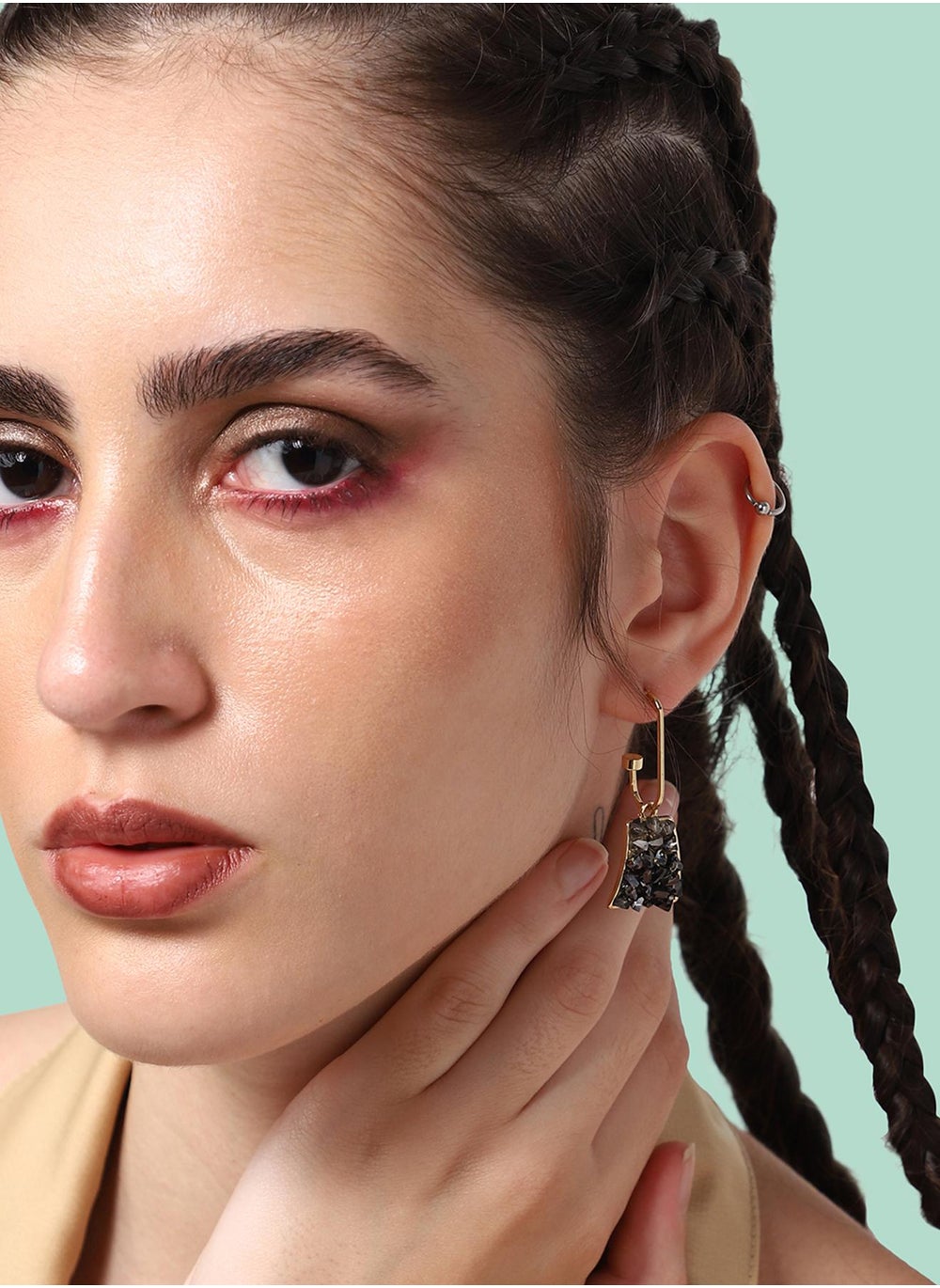 buy-sohi-party-drop-earrings_cv0