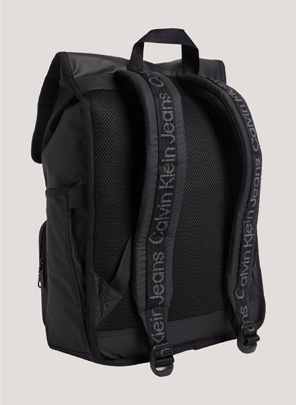 buy-calvin-klein-jeans-ultralight-square-flap-backpack_wo2