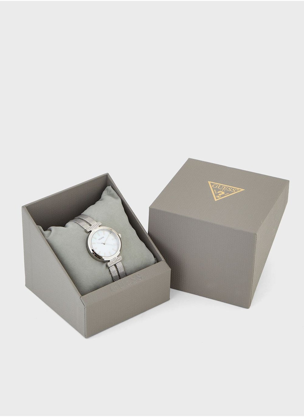 buy-guess-array-analog-watch_7nl