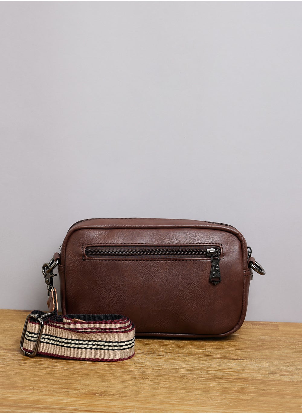 buy-robert-wood-webbing-detail-crossbody-messenger_jc4