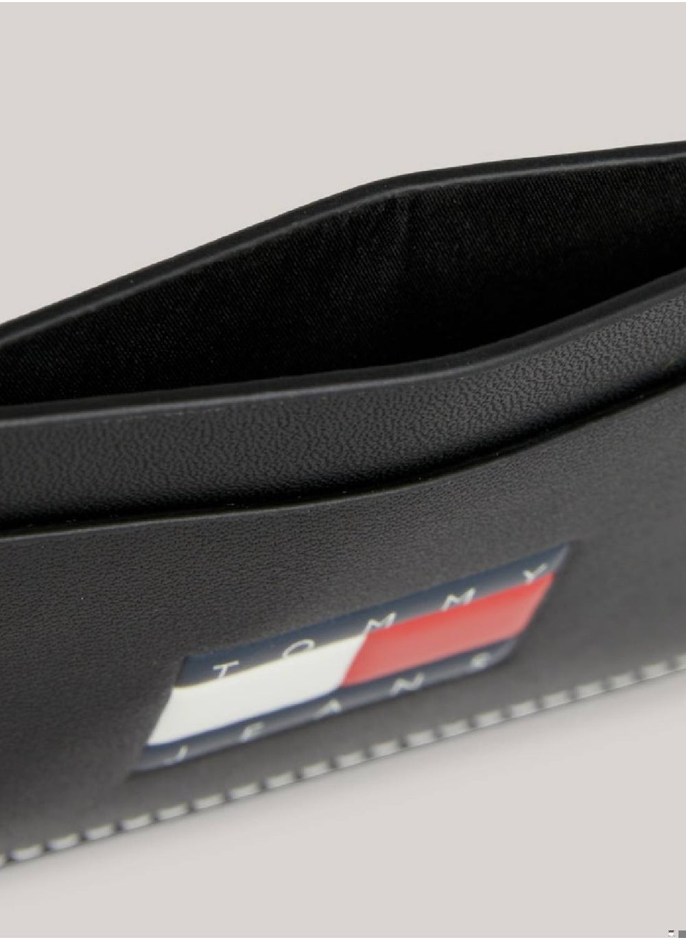 buy-tommy-jeans-heritage-leather-credit-card-holder_ee6