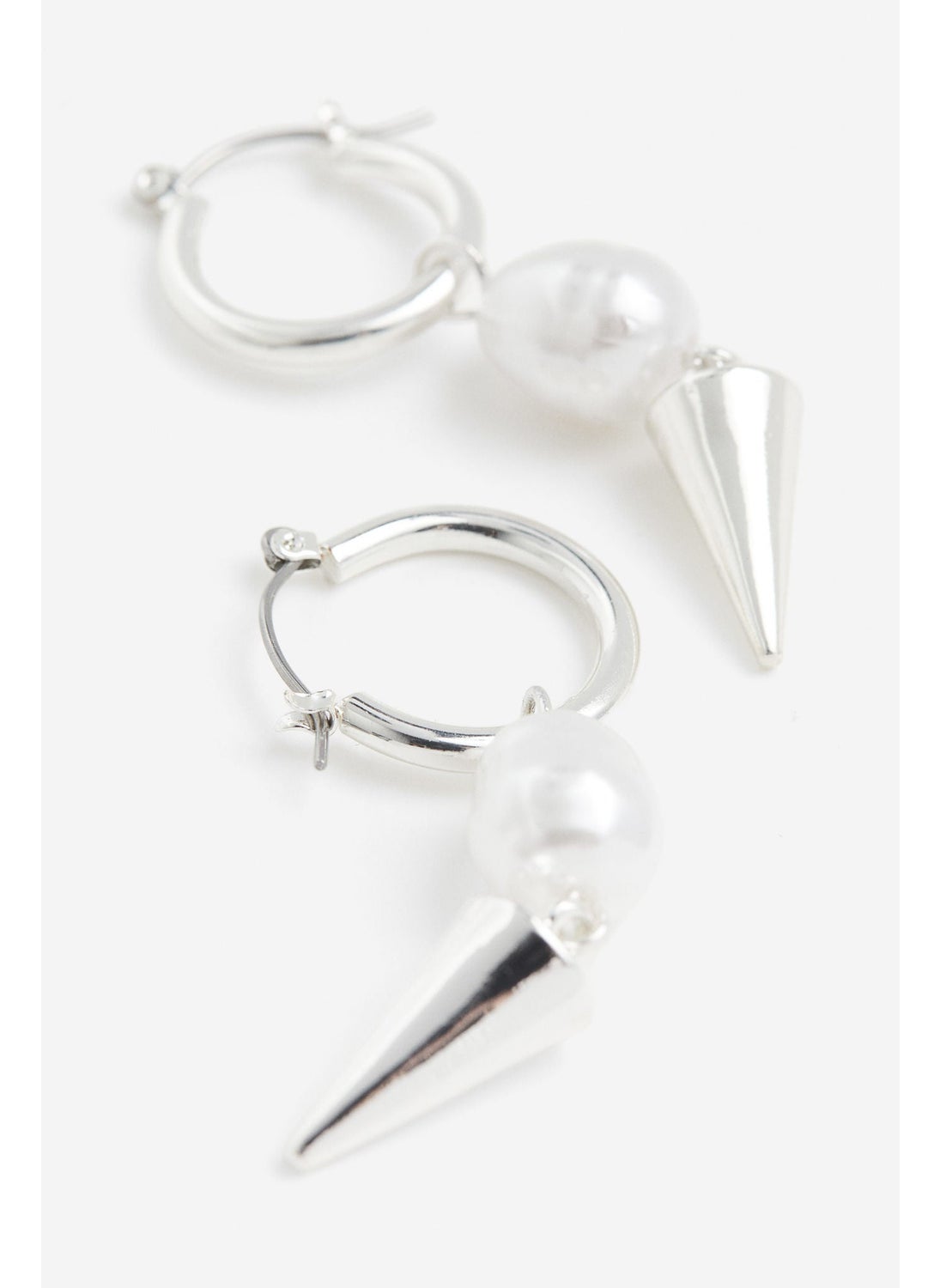 buy-h-m-pendant-hoop-earrings_a3r