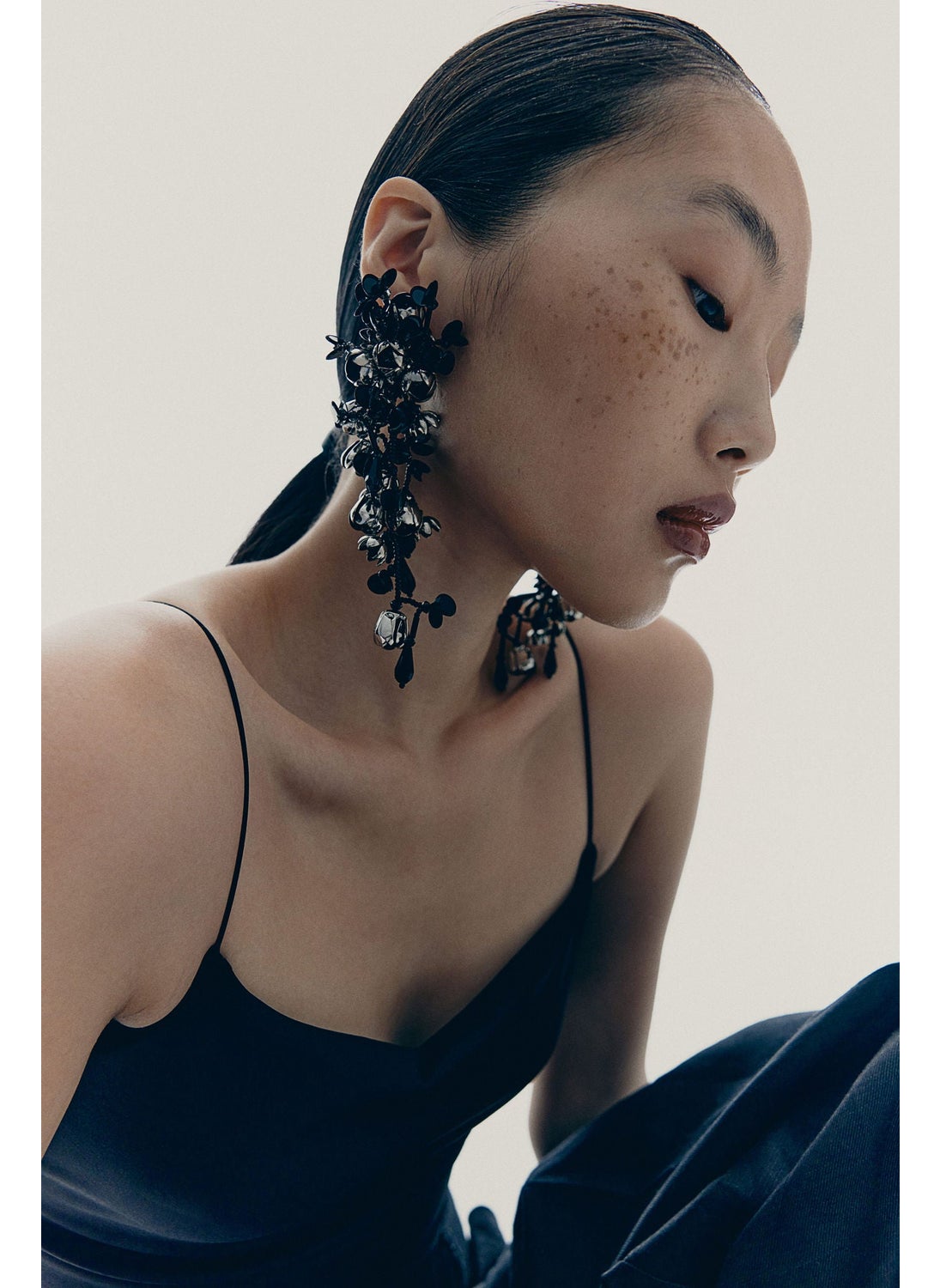 buy-h-m-flower-detail-cluster-earrings_sir