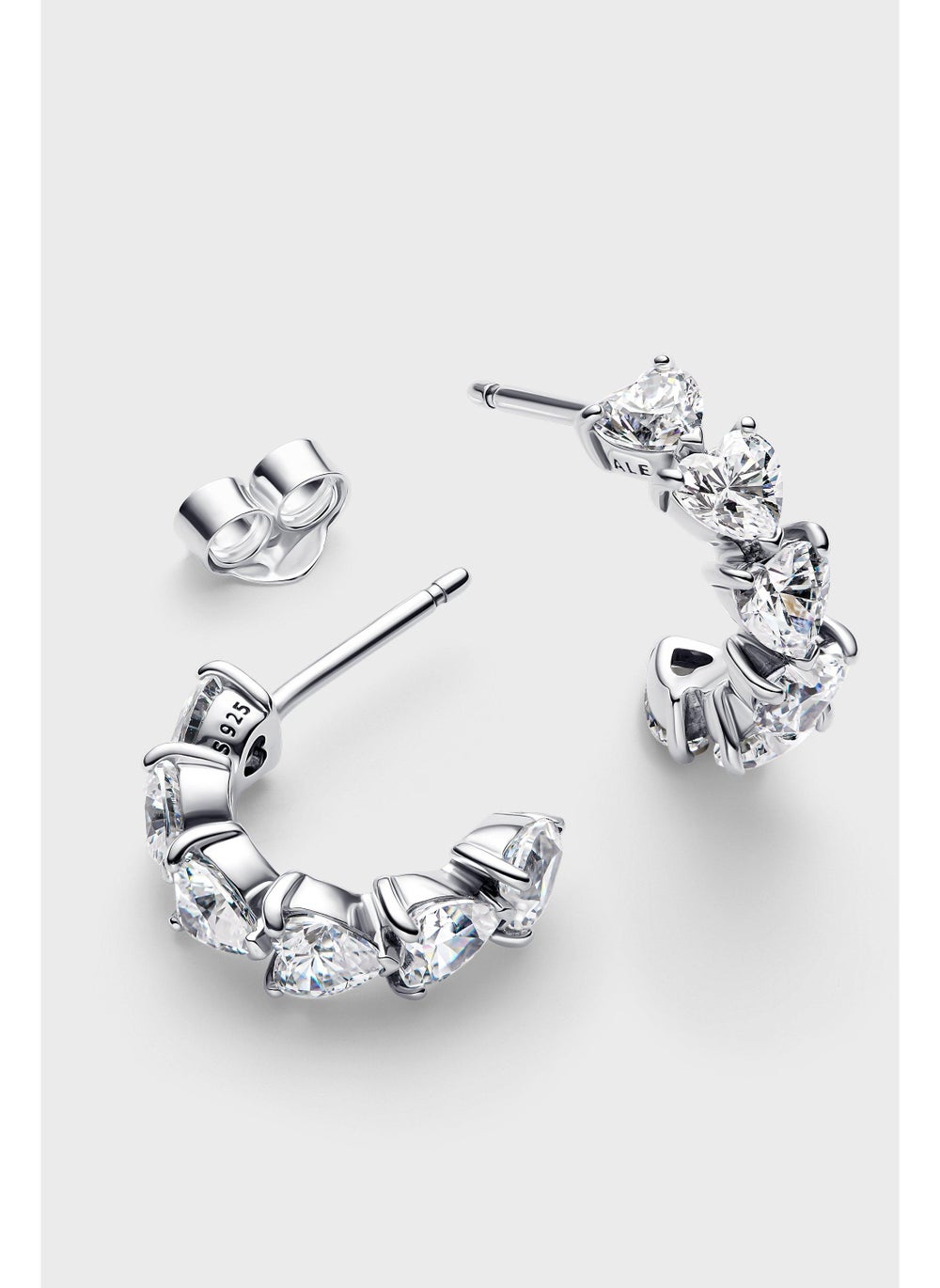 buy-pandora-hearts-sterling-silver-stud-earrings_uy2