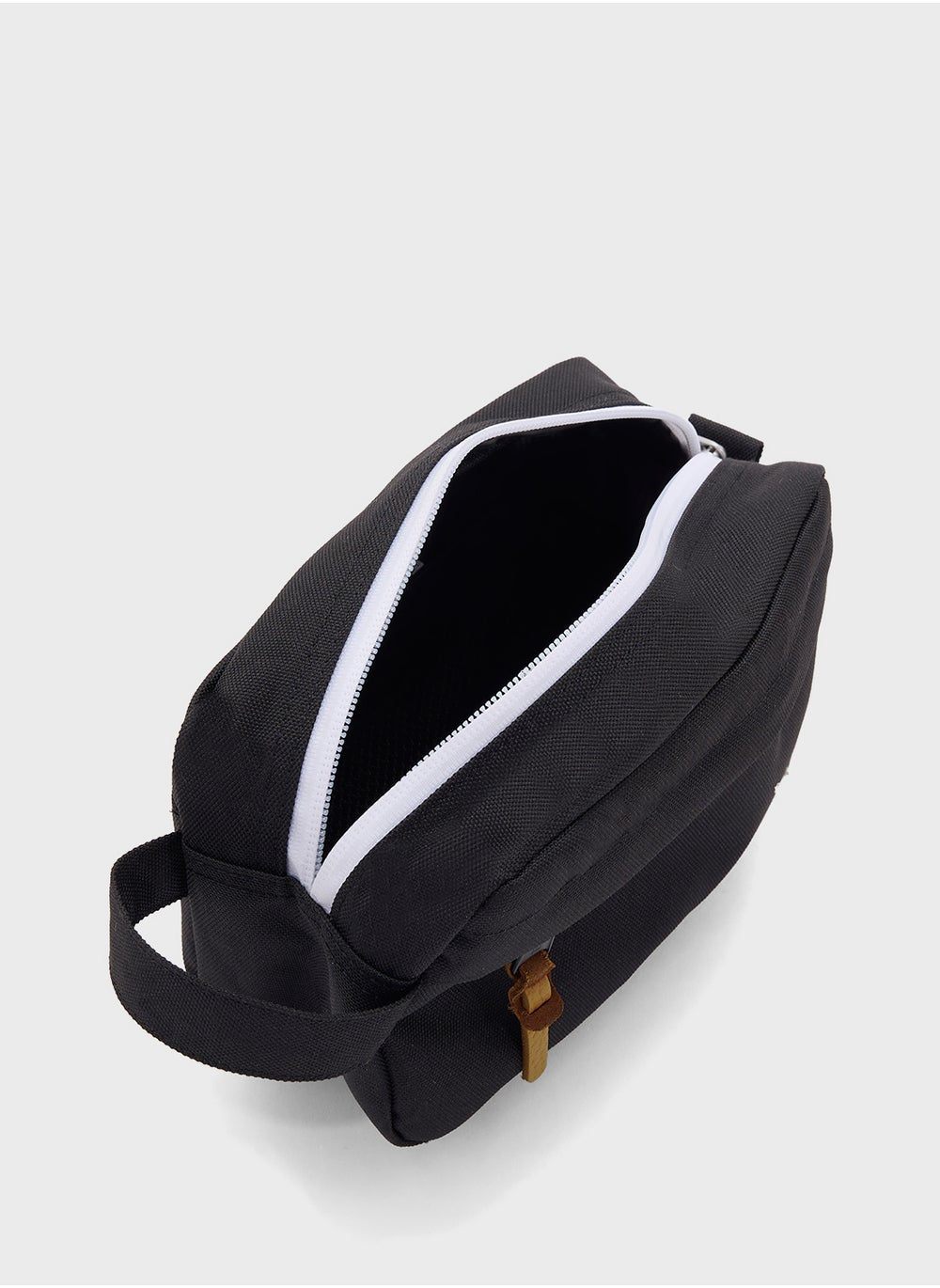 buy-herschel-chapter-small-travel-kit_ray