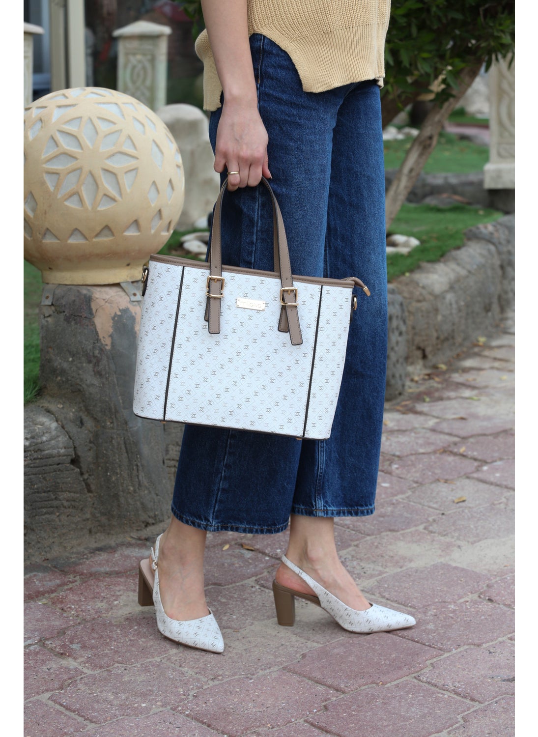 buy-milano-fredrika-hobo-shoulder-bag_y2n