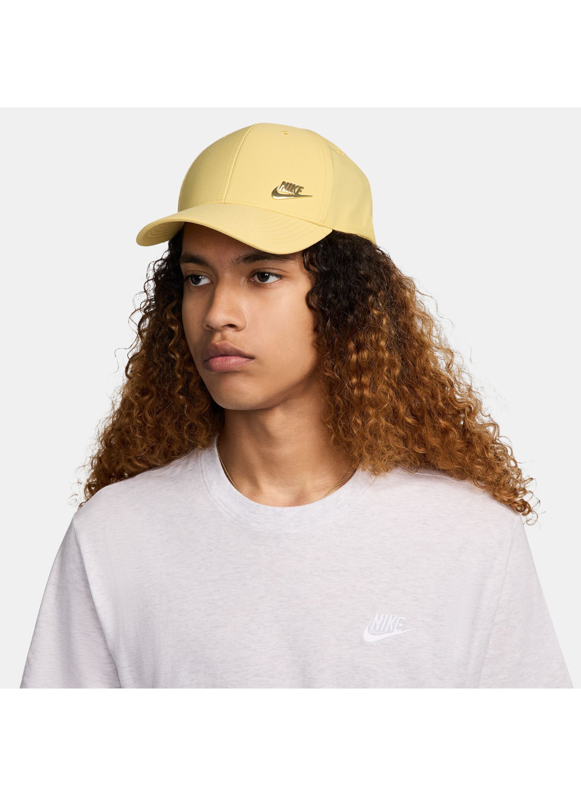 buy-nike-dri-fit-club-structured-metal-logo-cap_yz7