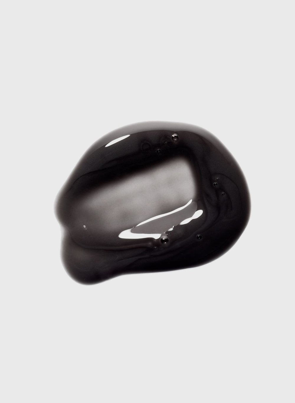 buy-l-oreal-pure-clay-black-cleanser-with-charcoal-detoxifies-clarifies-150-ml_vym