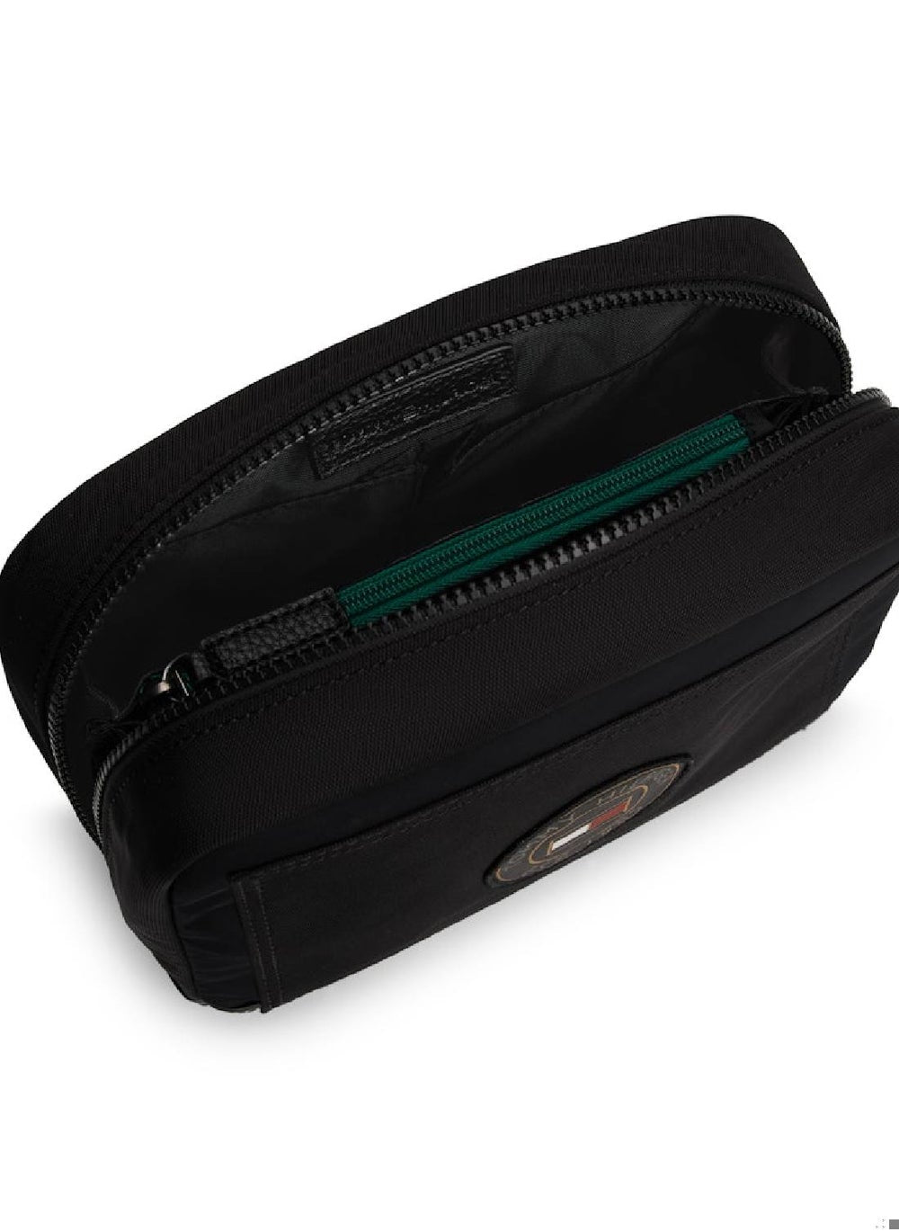 buy-tommy-hilfiger-mixed-texture-logo-badge-washbag_g8y