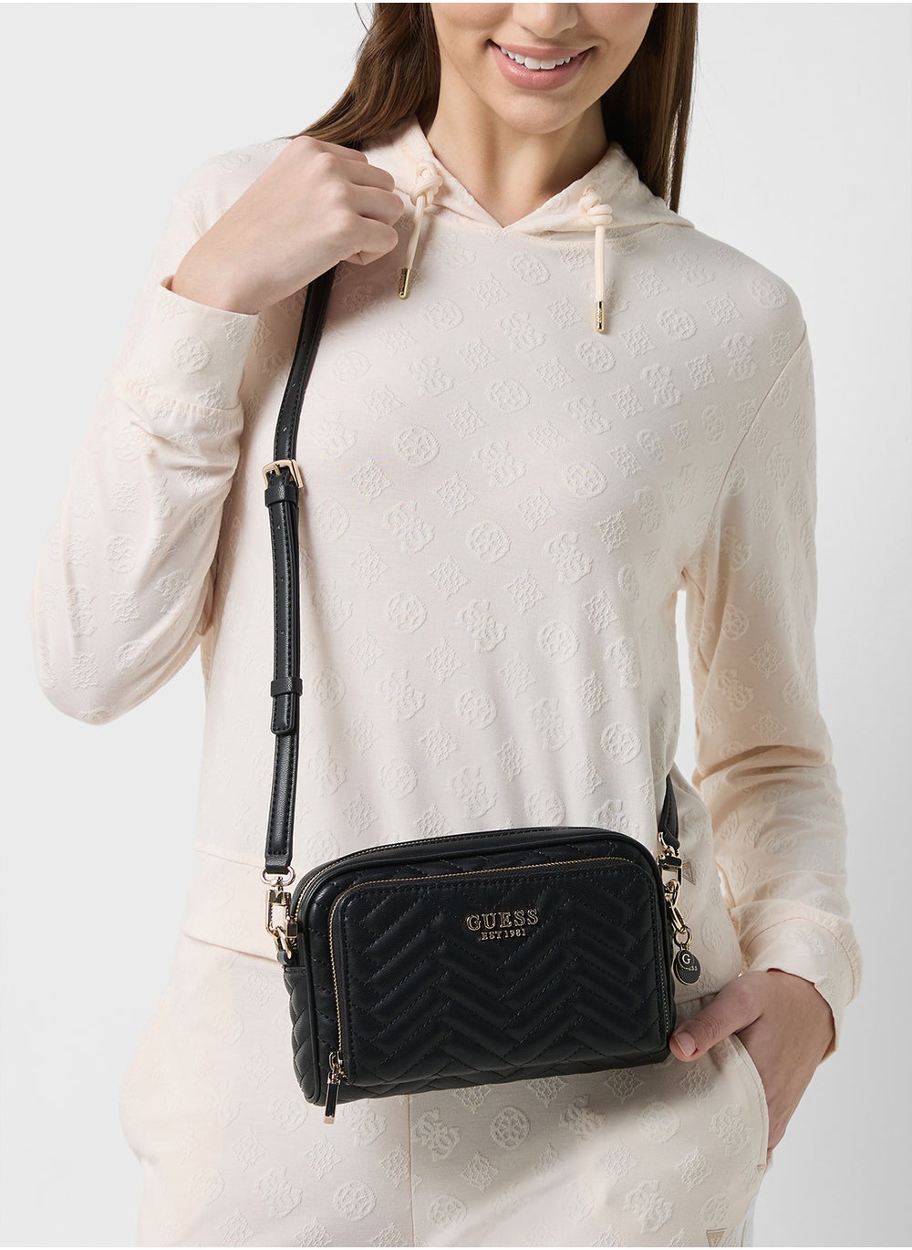 buy-guess-anning-cameras-crossbody_jhx