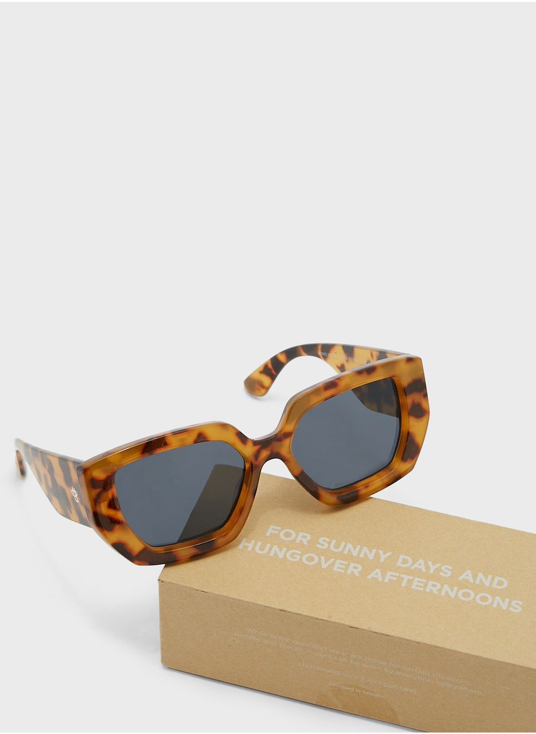 buy-chpo-hong-kong-sustainable-sunglasses-made-of-100-recycled-materials_pi2