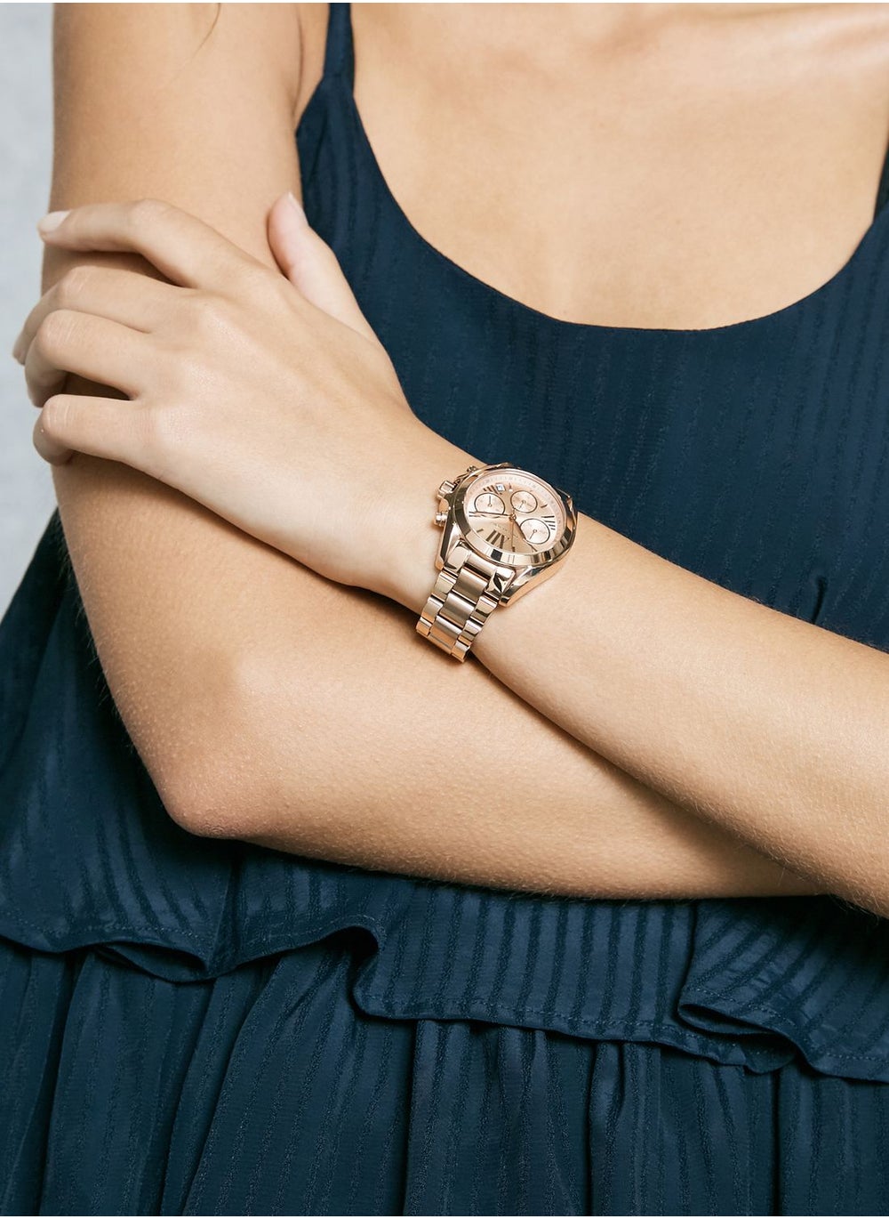 buy-michael-kors-bradshaw-analog-watch_j3r