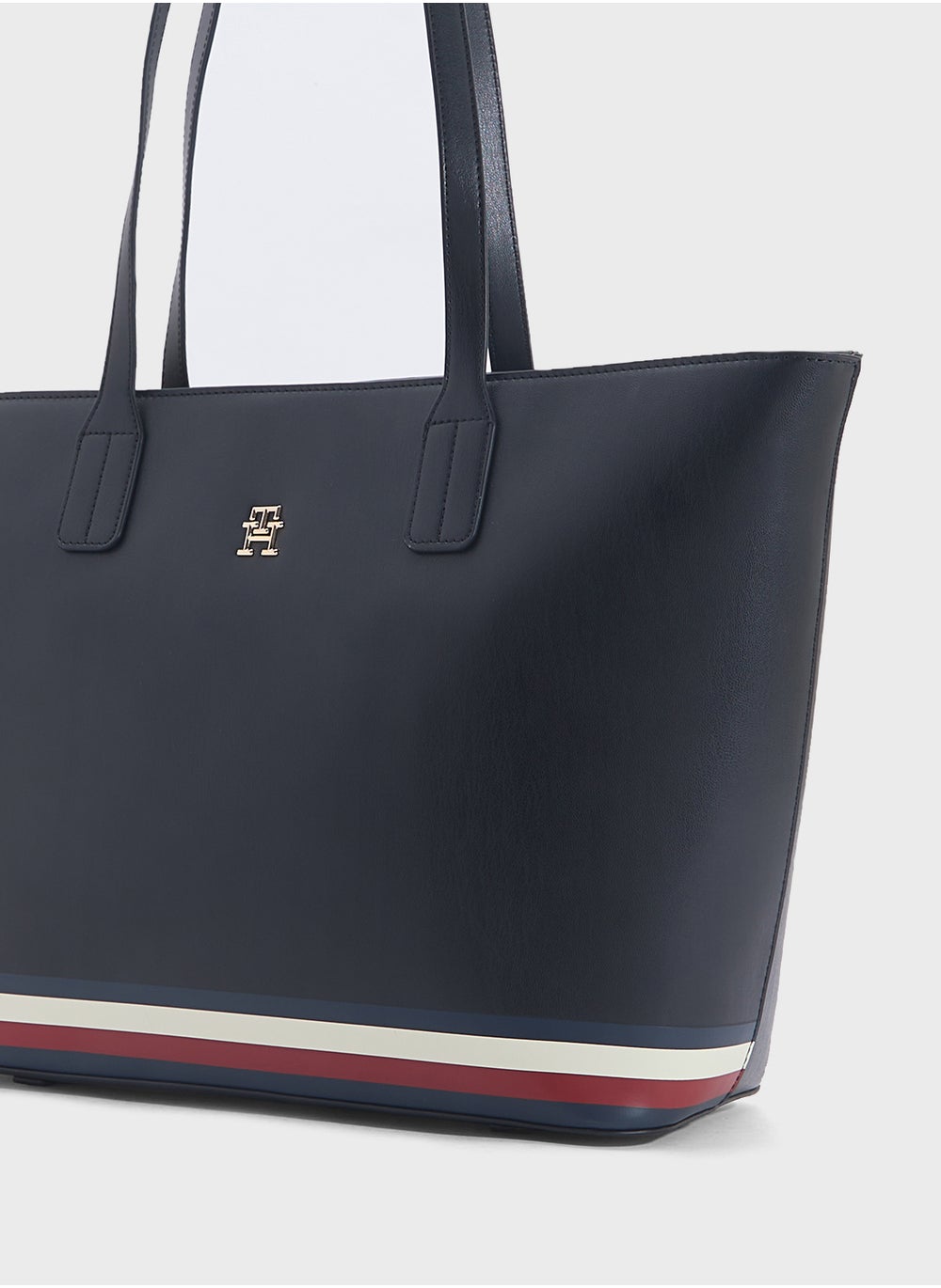 buy-tommy-hilfiger-logo-detail-zip-over-tote_i3b