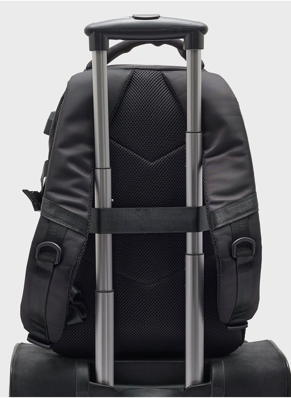 buy-robert-wood-premium-backpack-with-usb-port-and-organisers_a9q