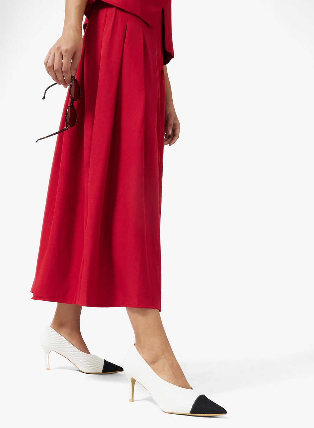 buy-ella-pointed-toe-pumps-with-mid-heel_cds