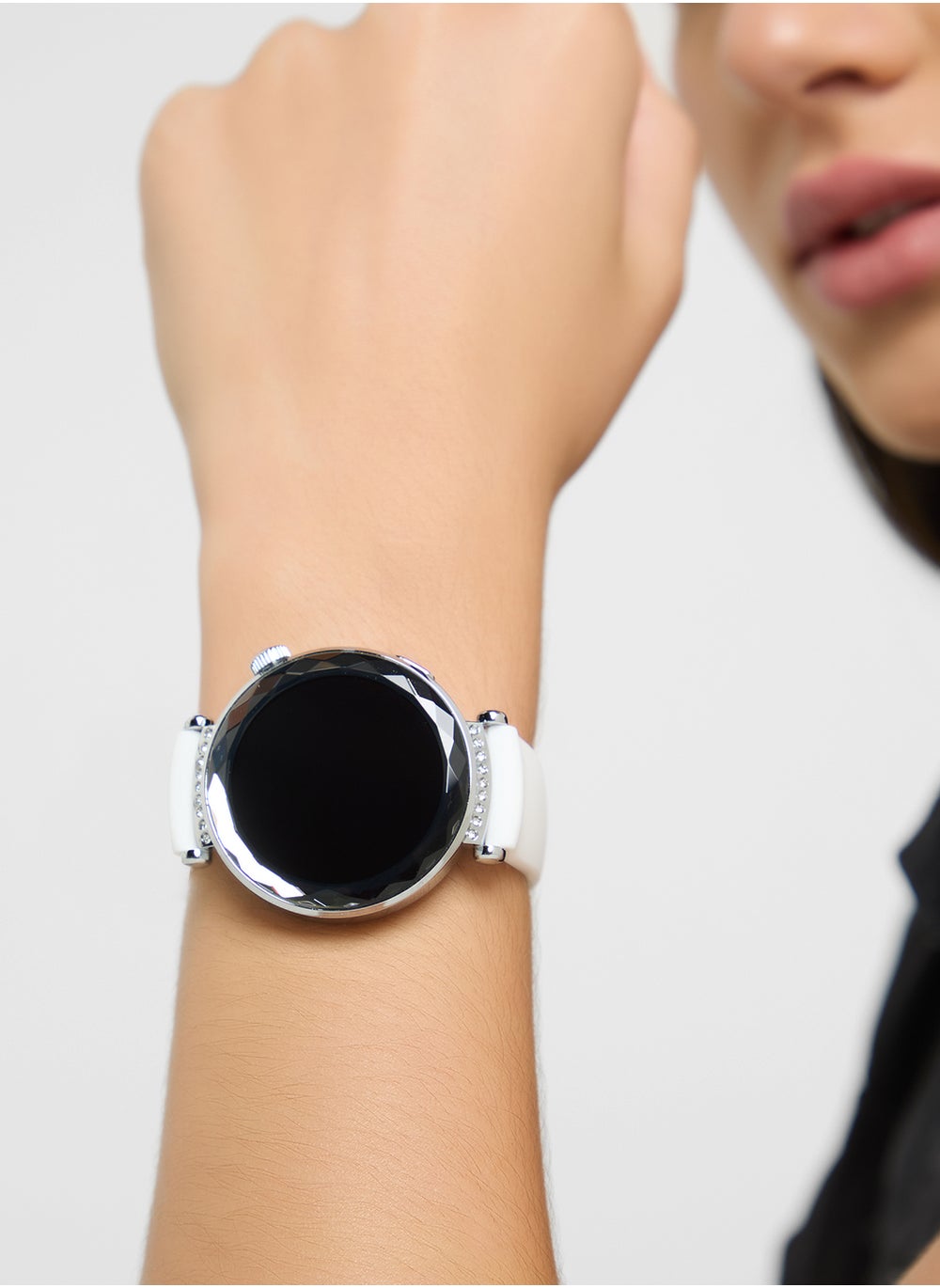 buy-ginger-amoled-smart-watch-with-bluetooth-call-heart-rate-blood-pressure-and-blood-oxygen-monitoring_x3c