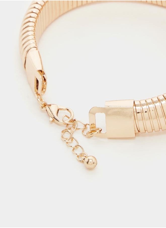 buy-styli-textured-cuffed-bangle_8dd