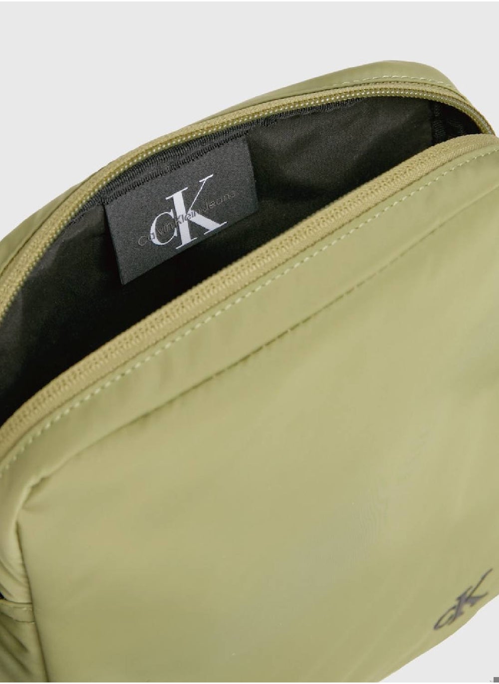 buy-calvin-klein-jeans-crossbody-bag_egk