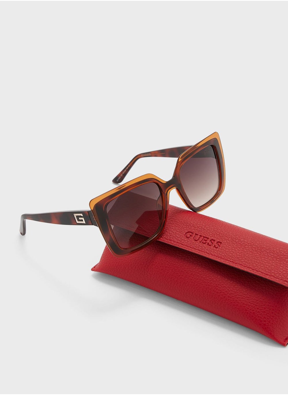 buy-guess-gradient-oversized-rectangle-shape-sunglasses_yco
