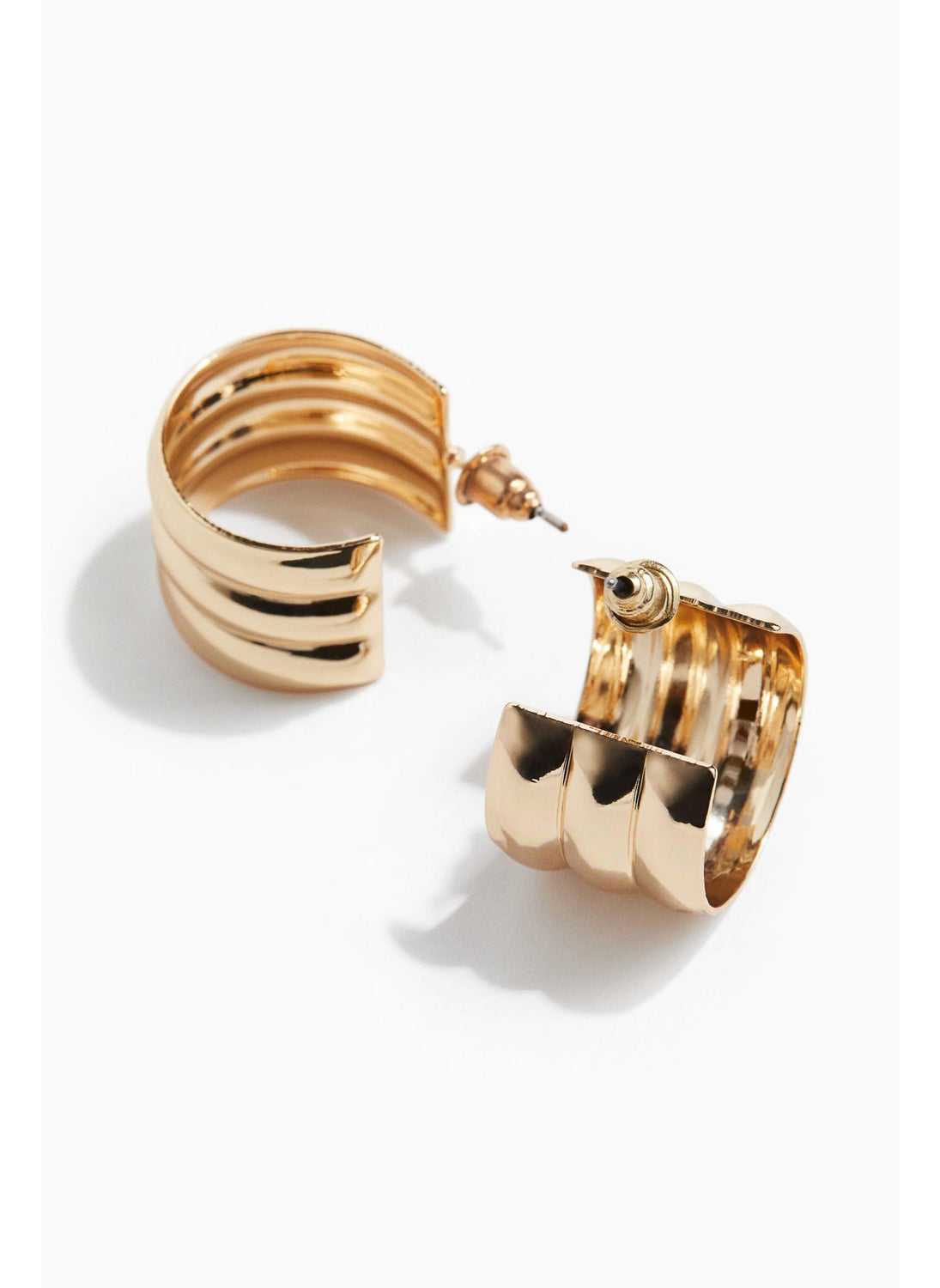 buy-h-m-fluted-hoop-earrings_e4t